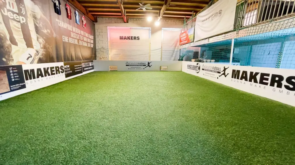 Kingz Court Ingolstadt – Indoor-Soccerhalle, Trainingsstandort von Königsklassenfußball